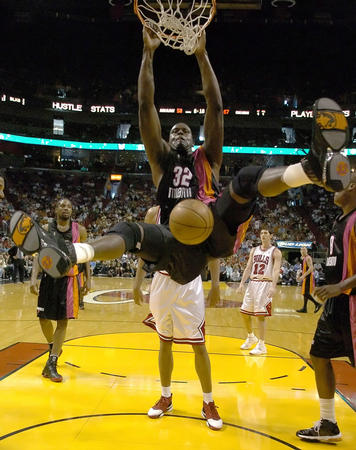 显得尤为关 显得尤为关